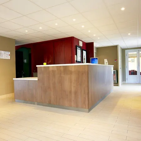 Hotel Campanile Lyon Sud 3*