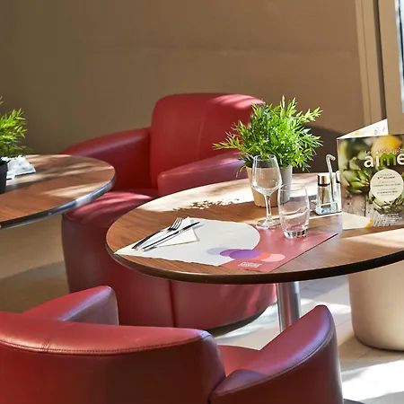 Hotel Campanile Lyon Sud 3*