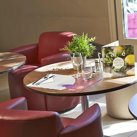 Hotel Campanile Lyon Sud 3*