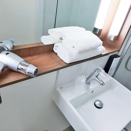 Campanile Lyon Sud Hotel 3*