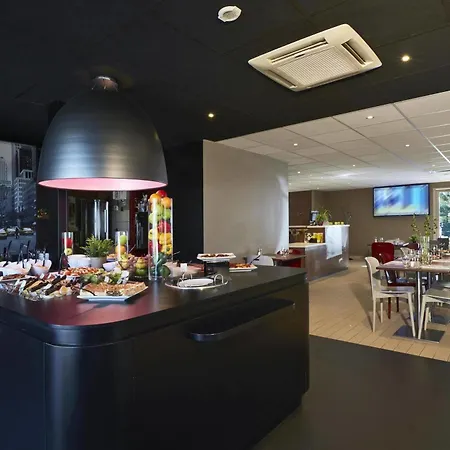 Campanile Lyon Sud Hotel 3*