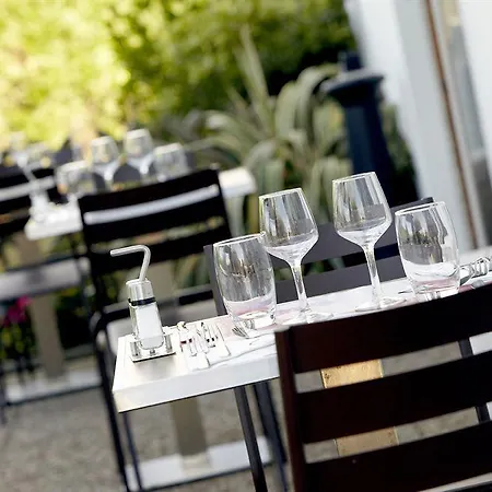 Campanile Lyon Sud 3* Фейзен